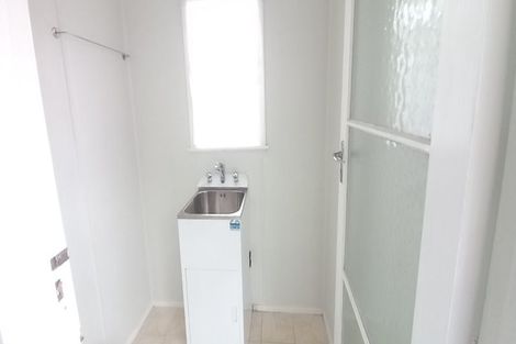 Photo of property in 512 Te Atatu Road, Te Atatu Peninsula, Auckland, 0610