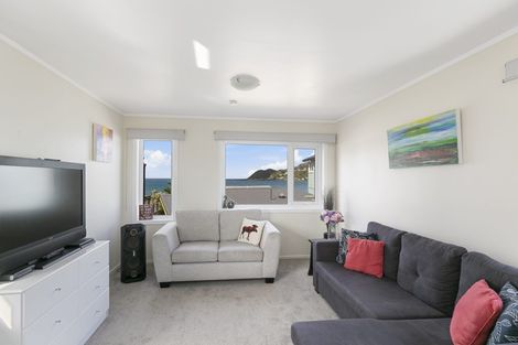 Photo of property in 10c Lyall Parade, Lyall Bay, Wellington, 6022