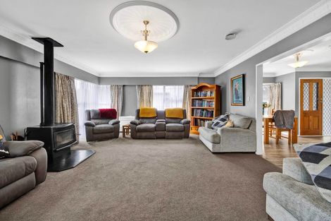 Photo of property in 14 Kowhai Street, Strandon, New Plymouth, 4312