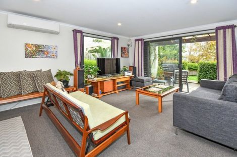 Photo of property in 47 Popokatea Drive, Takanini, 2112