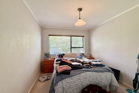 Photo of property in 1/8 Ronald Macken Place, Windsor Park, Auckland, 0632