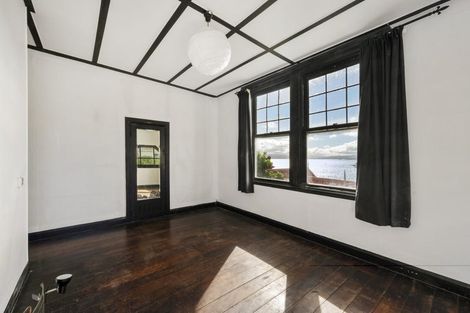 Photo of property in 3 Oriental Terrace, Oriental Bay, Wellington, 6011