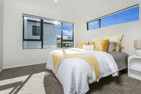 Photo of property in 51c Reynella Drive, Massey, Auckland, 0614