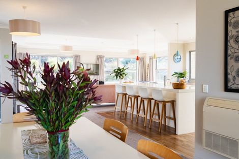 Photo of property in 37 Highgrove, Saint Clair, Dunedin, 9012