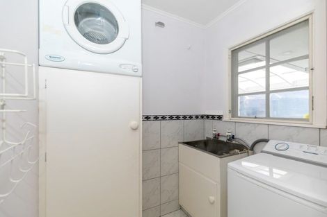 Photo of property in 3 Mclaren Place, Chedworth, Hamilton, 3210