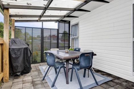Photo of property in 14 Kowhai Street, Strandon, New Plymouth, 4312