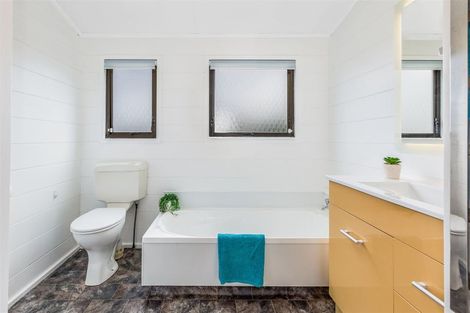 Photo of property in 29 James Cook Drive, Whitby, Porirua, 5024