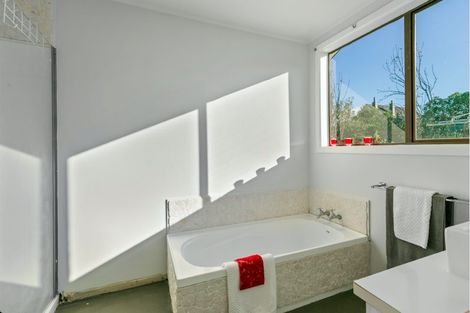 Photo of property in 21 Elizabeth Street, Moera, Lower Hutt, 5010