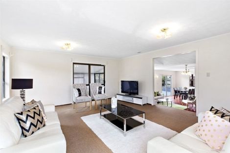 Photo of property in 10 Dallow Place, Henderson, Auckland, 0612