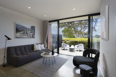 Photo of property in 1a/3 Park Rise, Campbells Bay, Auckland, 0630