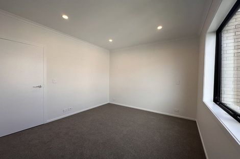 Photo of property in 19 Oyster Drive, Whenuapai, 0618