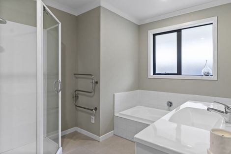 Photo of property in 15 Honiss Place, Cambridge, 3434