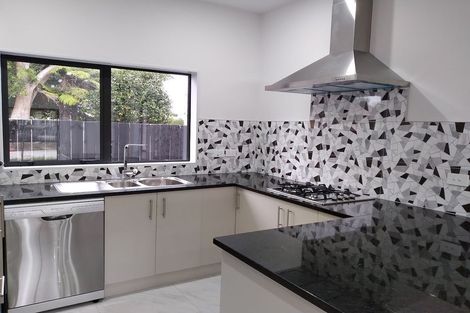 Photo of property in 1 Nagra Lane, Papakura, 2110