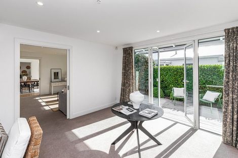 Photo of property in 3 Wherstead Road, Cashmere, Christchurch, 8022