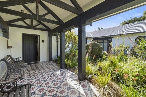 Photo of property in 475 Frankley Road, Hurworth, New Plymouth, 4371