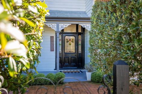 Photo of property in 359 Hardy Street, Nelson, 7010