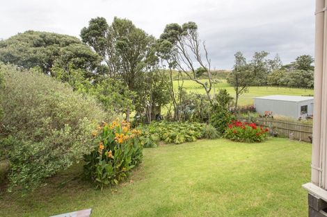 Photo of property in 11 Ripiro Drive, Baylys Beach, Dargaville, 0377