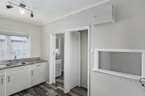 Photo of property in 2/145 College Street, Awapuni, Palmerston North, 4412