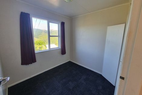 Photo of property in 12 Huntingdon Street, Northland, Wellington, 6012