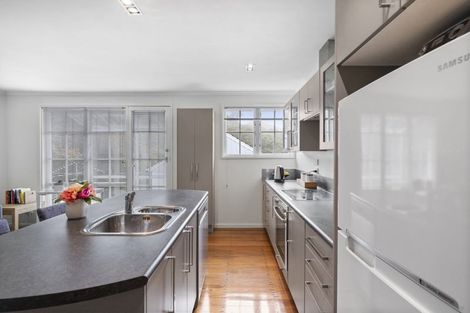 Photo of property in 300 Karori Road, Karori, Wellington, 6012