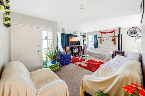 Photo of property in 1 Fairlight Place, Manurewa, Auckland, 2102