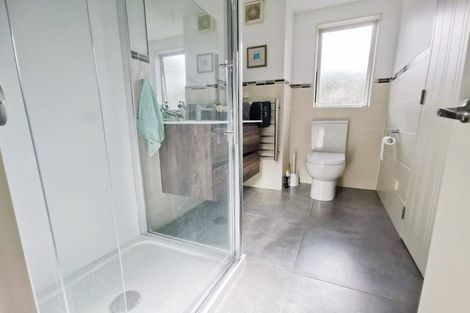 Photo of property in 5 Laurel Oak Drive, Schnapper Rock, Auckland, 0632