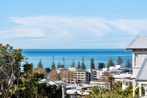 Photo of property in 15 Colenso Avenue, Hospital Hill, Napier, 4110