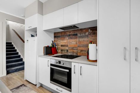 Photo of property in 67 Barrett Street, Westown, New Plymouth, 4310