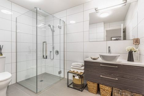 Photo of property in 6 Sunshine Terrace, Orewa, 0931