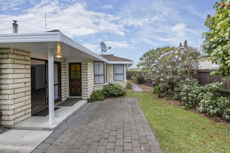 Photo of property in 2/181 Wairakei Road, Bryndwr, Christchurch, 8053