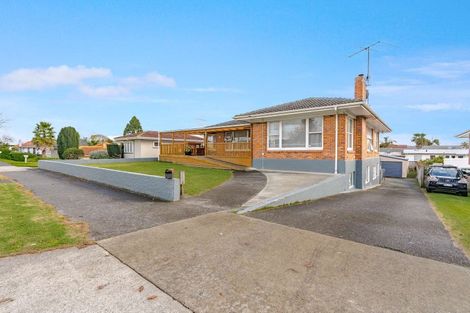 Photo of property in 70 Clevedon Road, Papakura, 2110