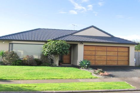 Photo of property in 5 Newry Close, East Tamaki Heights, Auckland, 2016