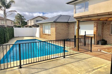 Photo of property in 9 Breon Place, Flat Bush, Auckland, 2016