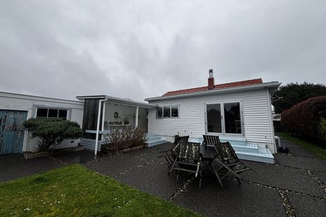 Photo of property in 115 Brooklands Road, Brooklands, New Plymouth, 4310