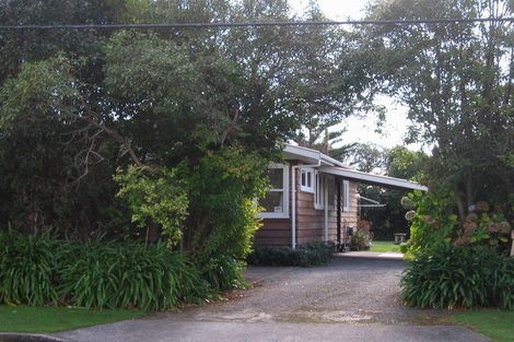 Photo of property in 5 Puriri Road, Waikanae, 5036