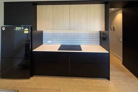 Photo of property in 31 Oakpark Place, West Harbour, Auckland, 0618