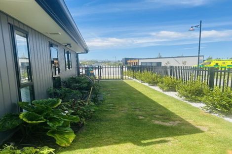 Photo of property in 22 Coupling Close, Prebbleton, 7604