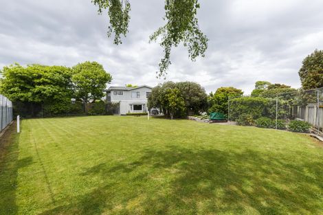 Photo of property in 12 Innes Place, Roslyn, Palmerston North, 4414