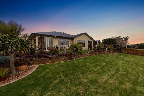 Photo of property in 163 Oriental Parade, Papamoa Beach, Papamoa, 3118