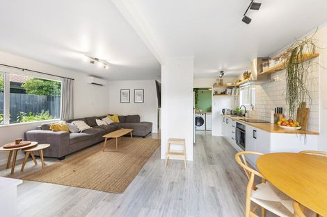 Photo of property in 176 Solar Road, Glen Eden, Auckland, 0602