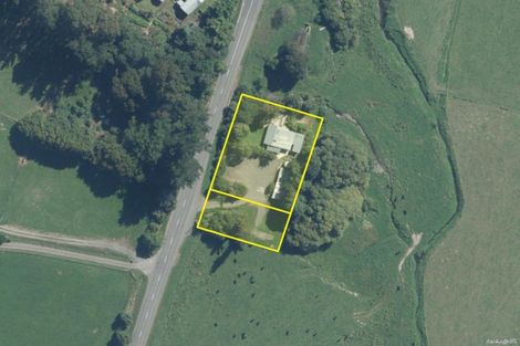 Photo of property in 806 Pohangina Road, Ashhurst, 4884