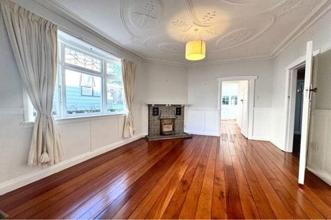 Photo of property in 12 Burrows Avenue, Karori, Wellington, 6012