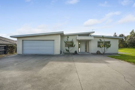 Photo of property in 23 Bentley Rise, Flagstaff, Hamilton, 3210