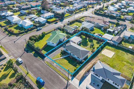 Photo of property in 27 Bledisloe Street, Levin, 5510