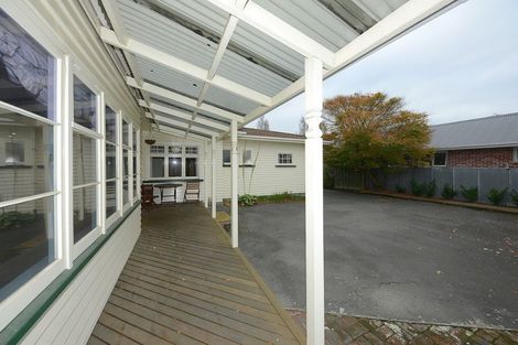 Photo of property in 90 Palatine Terrace, Saint Martins, Christchurch, 8022