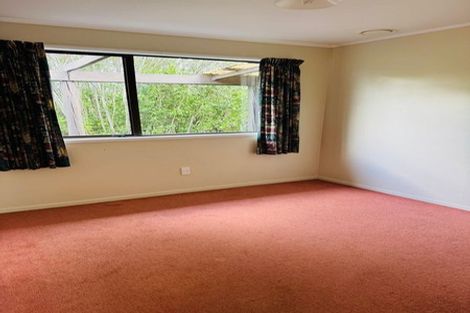 Photo of property in 4 Moxham Grove, Massey, Auckland, 0614