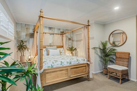 Photo of property in 54 Pohutukawa Avenue, Red Beach, 0932