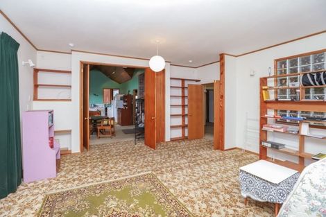 Photo of property in 10 Totara Grove, Hillcrest, Auckland, 0627