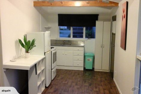 Photo of property in 124 Main North Road, Woodend, 7610