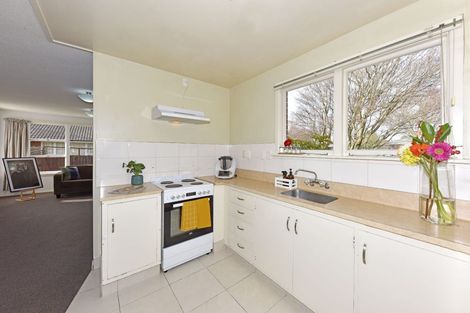 Photo of property in 14 Newbridge Place, Ilam, Christchurch, 8041